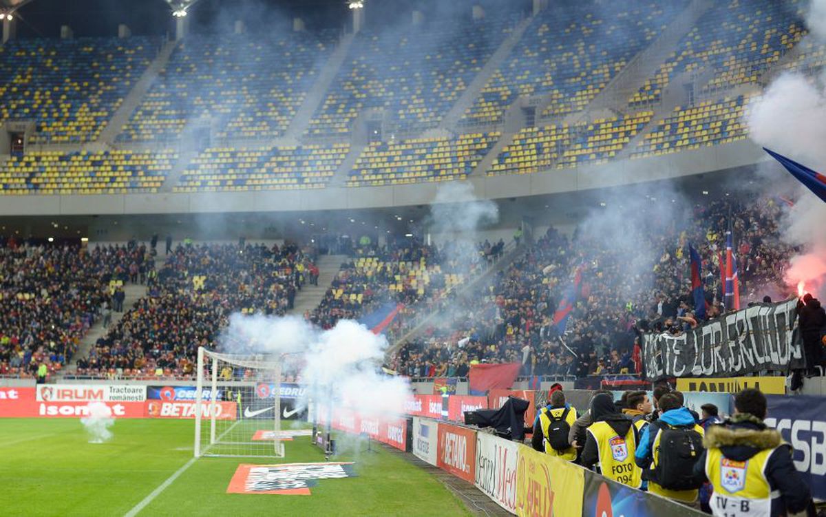 FCSB - CRAIOVA 2-0 // VIDEO + FOTO Vintilă termină anul pe podium, Pițurcă rămâne cu ironiile!