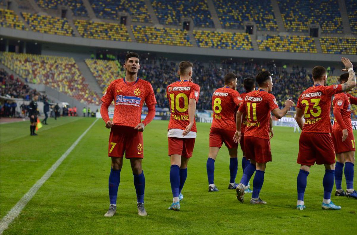 FCSB - CRAIOVA 2-0 // VIDEO + FOTO Vintilă termină anul pe podium, Pițurcă rămâne cu ironiile!