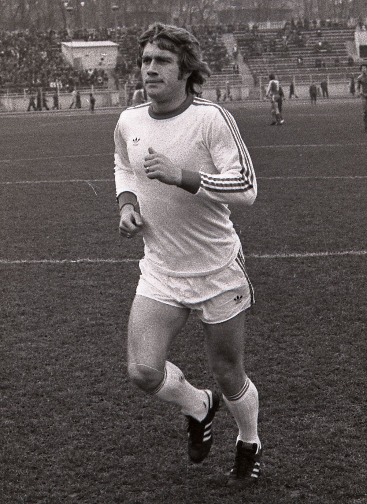 RETRO GSP. „Pele" al Craiovei Maxima împlinește azi 68 de ani » De ce nu are niciun meci la națională: „Lucescu venea cu oamenii lui de la Hunedoara!"