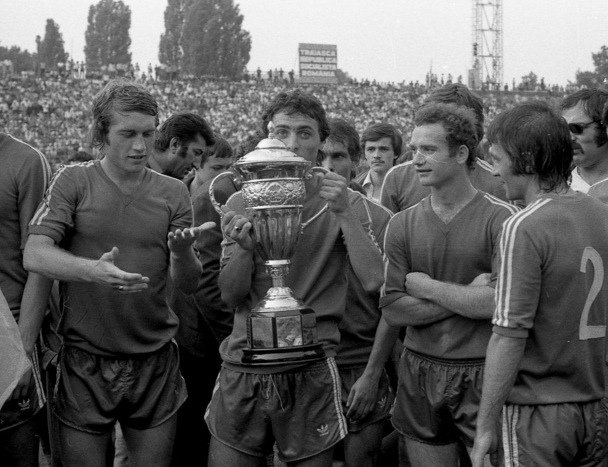 Costică Donose, „Pele” al Craiovei Maxima, a împlinit 68 de ani