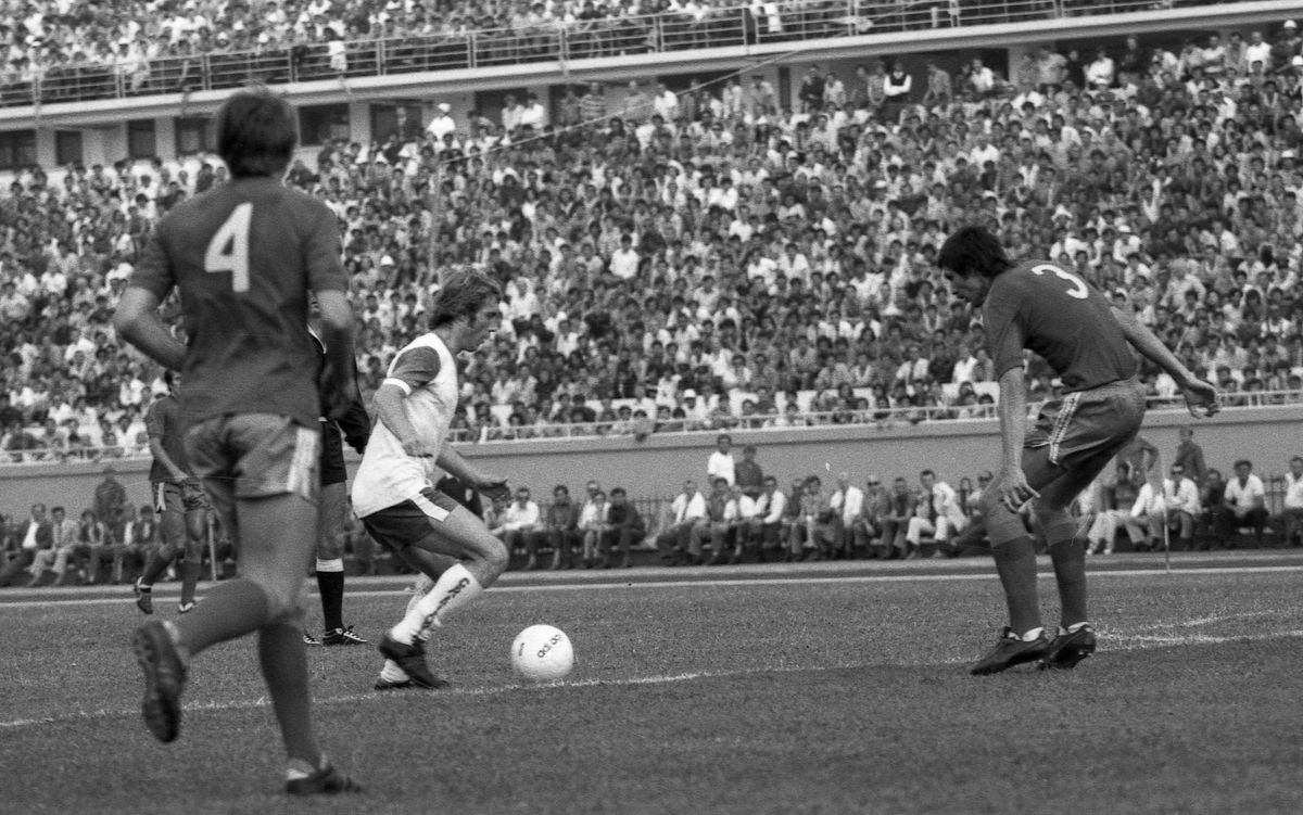 RETRO GSP. „Pele" al Craiovei Maxima împlinește azi 68 de ani » De ce nu are niciun meci la națională: „Lucescu venea cu oamenii lui de la Hunedoara!"