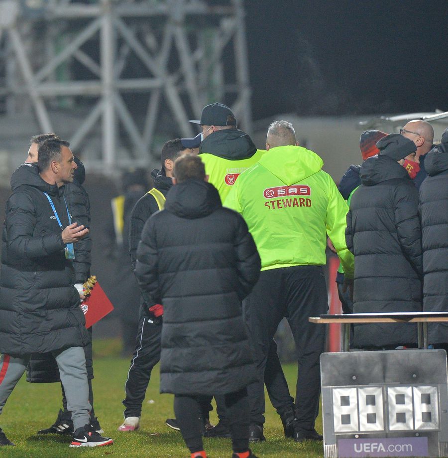 FCSB - Sepsi 1-1. EXCLUSIV Leo Grozavu dă cărțile pe față: „Da, asta i-am strigat parvenitului de Crețu! Merit să fiu «spânzurat»?! Să vă spun de unde a pornit totul”