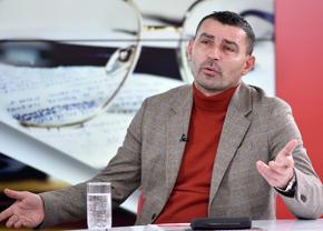 EXCLUSIV Episod halucinant la primul divorț Trică - Mititelu: „I-am spart parbrizul cu un tac de biliard!” » Dosar penal + sumă uriașă pierdută