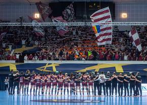 „Sold out” giuleștean » Suporterii Rapidului își arată dragostea fără limite pentru echipa de handbal a clubului