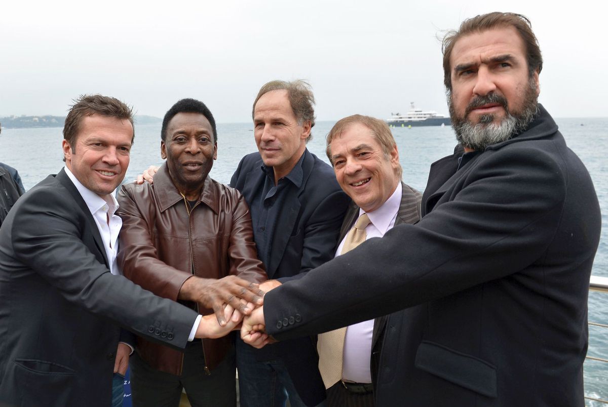 Pele, secretele „Perlei negre” » 7 povești colosale ale regretatei legendei braziliene: crize de plâns, cum și-a ales numele și de ce dribla incredibil pe spații mici