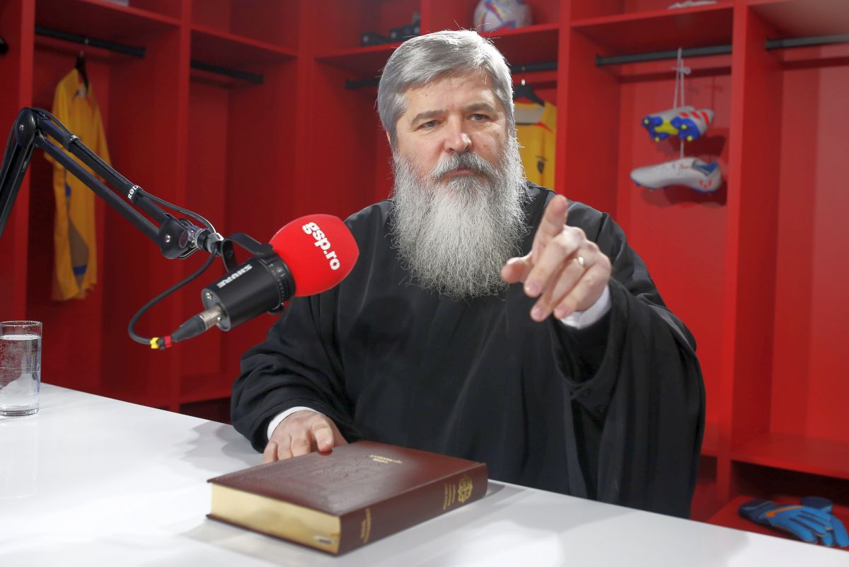 Un „tricolor” i-a făcut o mărturisire-șoc Părintelui Vasile Ioana: „Ne-am dus la femei toată noaptea, am rupt!” » S-a întâmplat înaintea unui meci din penultima campanie!