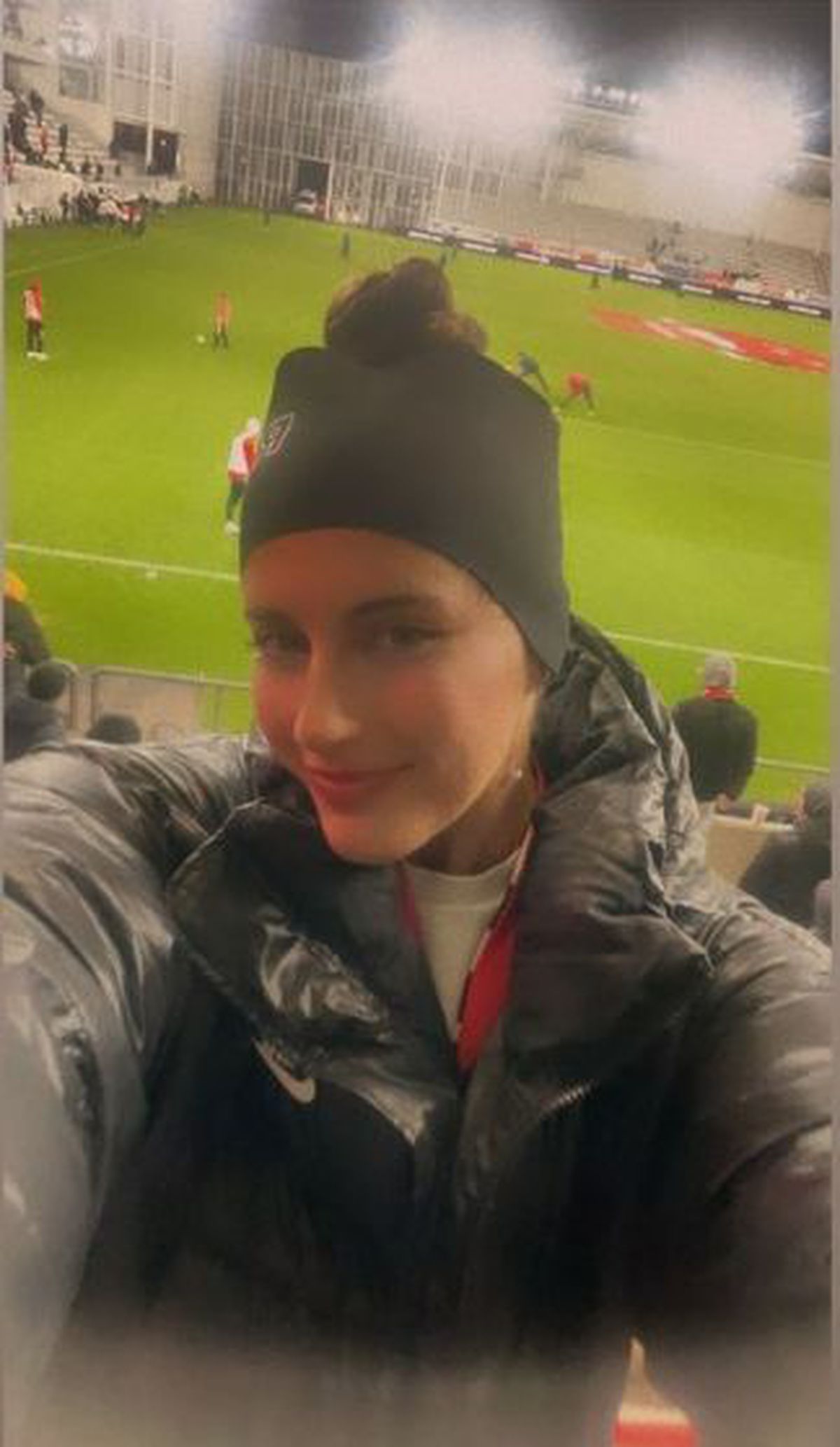 Andreea Prisăcariu, „sub acoperire” la meciul Dinamo - FC Voluntari, de pe „Arcul de Triumf”