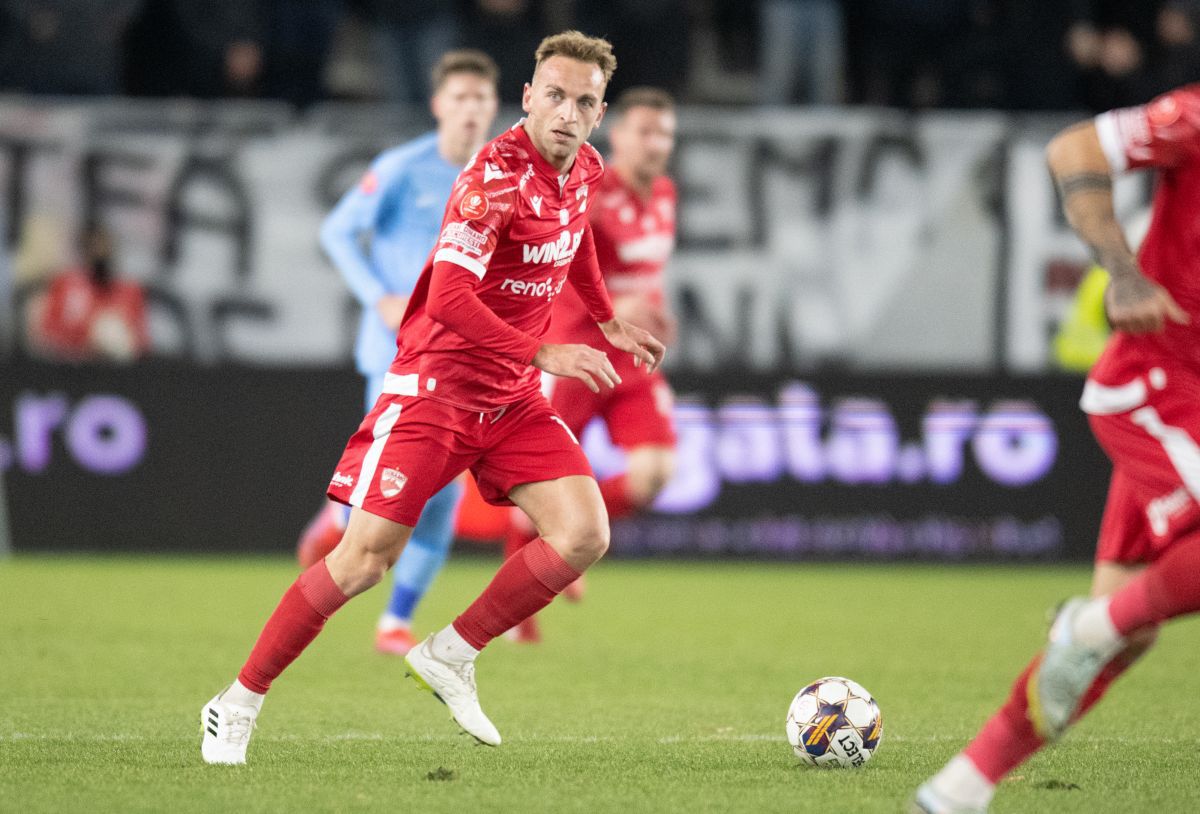 Moment emoționant pe „Arcul de Triumf” » Cine e Vlad, micul dinamovist care a dat lovitura de start la meciul cu Voluntari