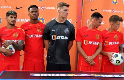 Câștigă 13.500 de euro pe lună la FCSB, dar locuiește în baza clubului. Acum a dezvăluit motivul