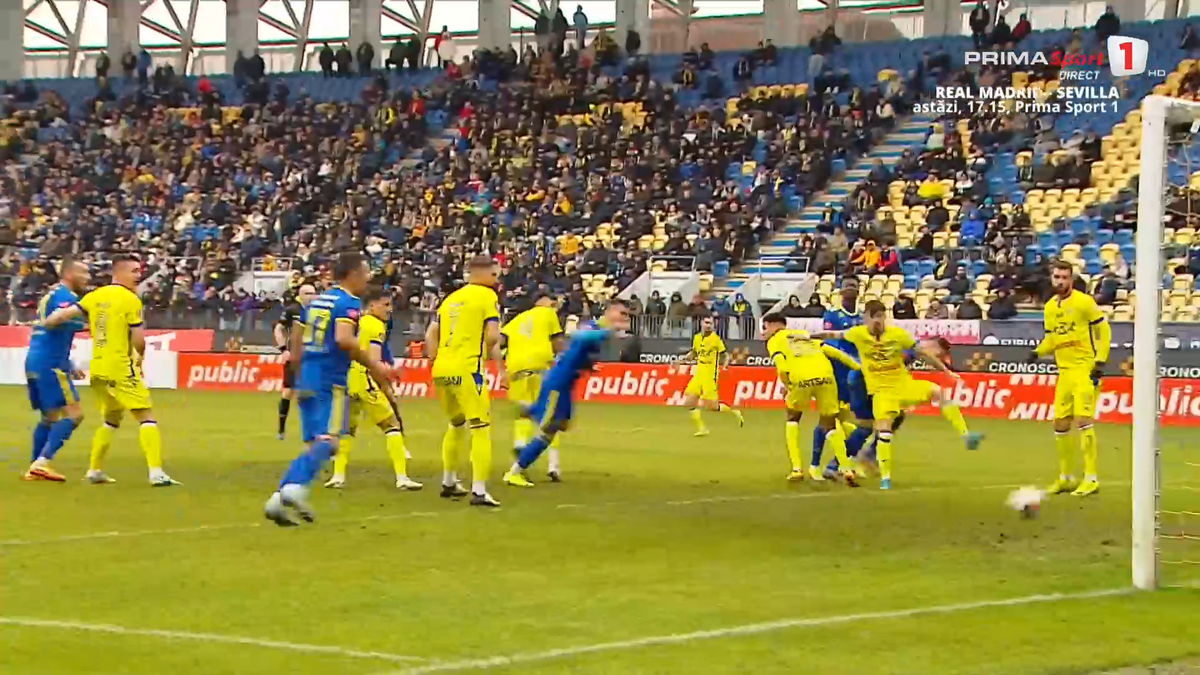 Gafa finalului de an » Eroare de curtea școlii în Petrolul - Slobozia