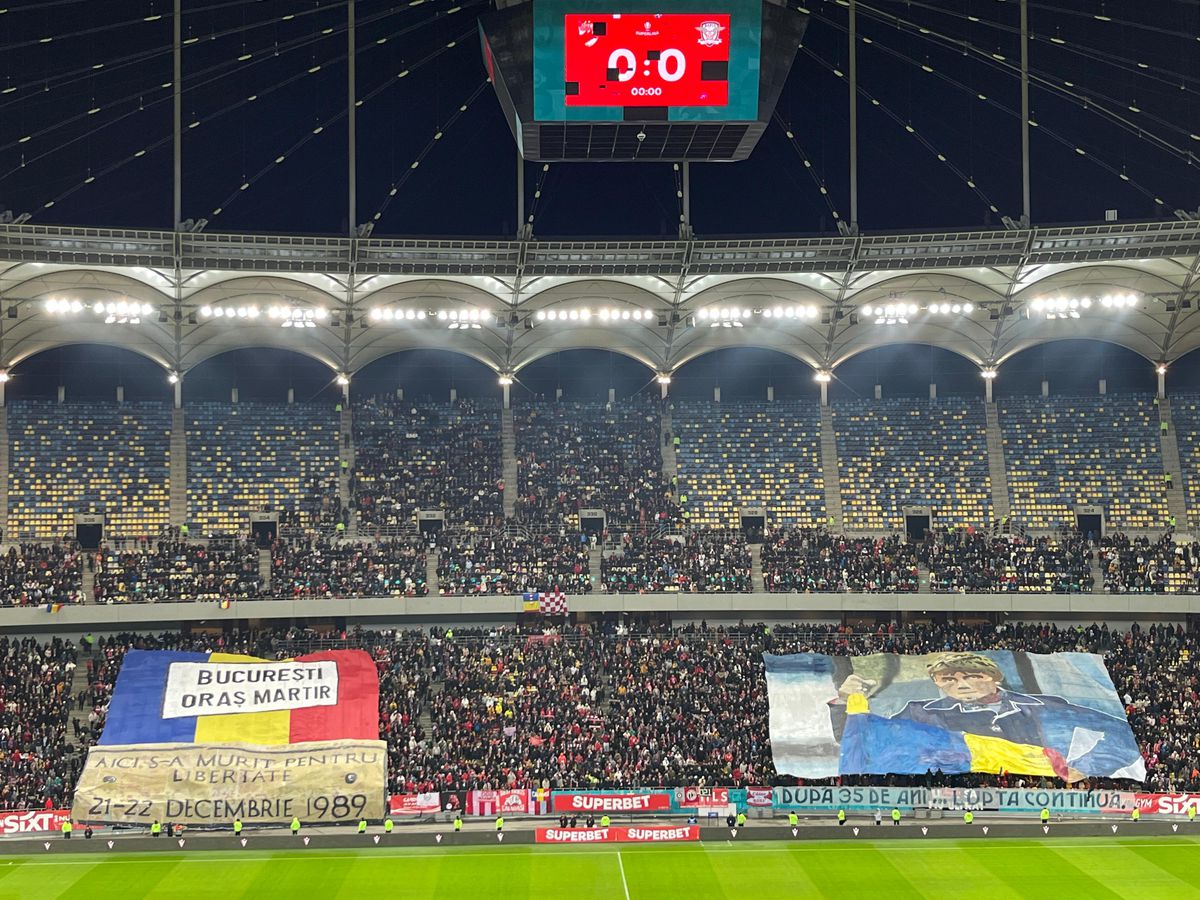 Nu au uitat de Revoluție! Fanii lui Dinamo, 3 scenografii impresionante la derby! Cum a răspuns galeria rapidistă