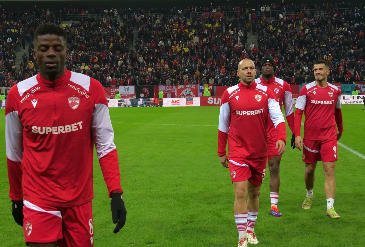 Răsturnare! Fotbalistul ca și plecat de la Rapid, întors din drum după discuția cu Șumudică