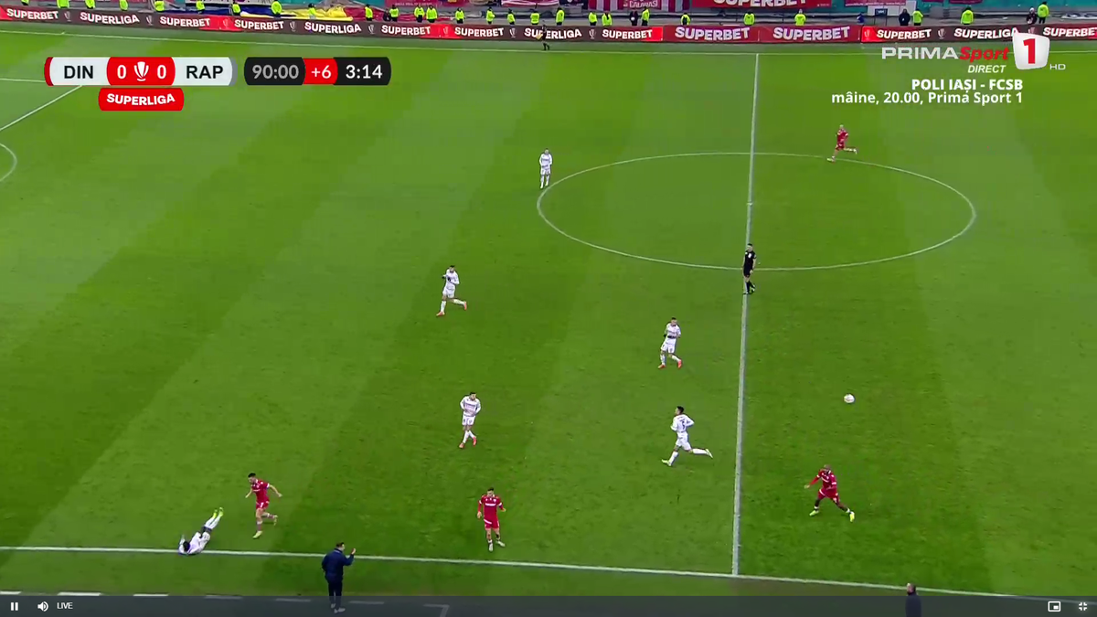 Bătaie în prelungiri la Dinamo - Rapid » Șumudică a fost ținut cu greu să nu intre în teren + Moment rar oferit de arbitru