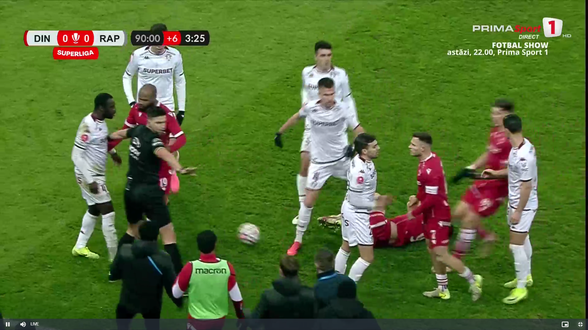 Bătaie în prelungiri la Dinamo - Rapid » Șumudică a fost ținut cu greu să nu intre în teren + Moment rar oferit de arbitru