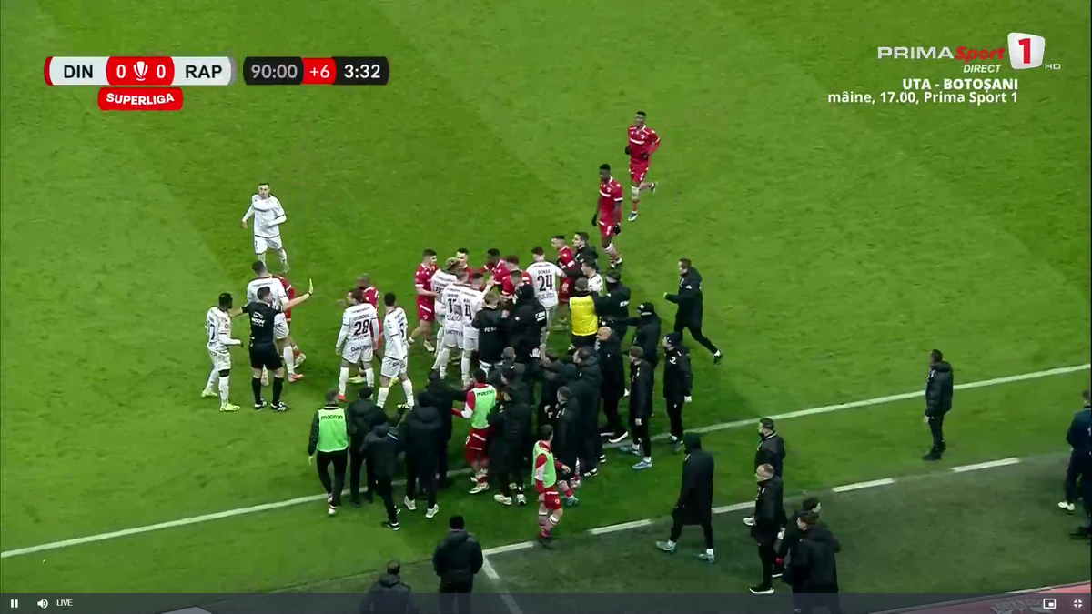 Bătaie în prelungiri la Dinamo - Rapid » Șumudică a fost ținut cu greu să nu intre în teren + Moment rar oferit de arbitru