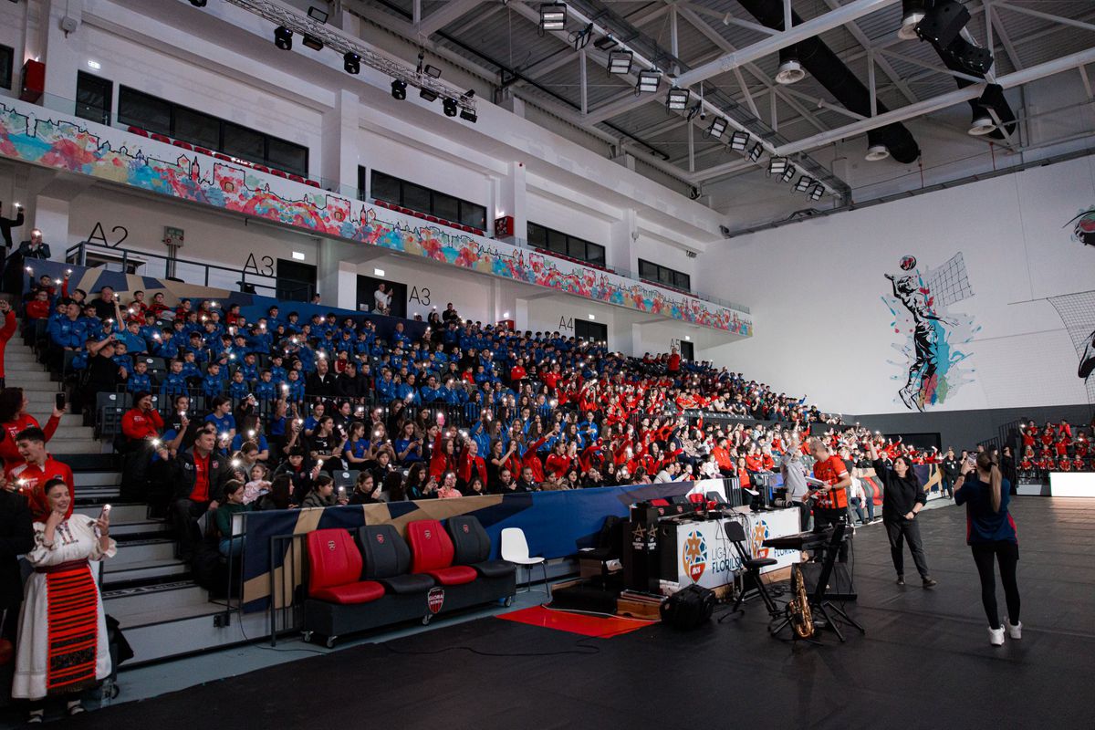 Handbalistele Gloriei Bistrița, sărbătoare de Crăciun în costume noi