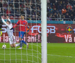 Rapid a cerut penalty în prelungirile derby-ului cu FCSB // FOTO: captură Orange Sport
