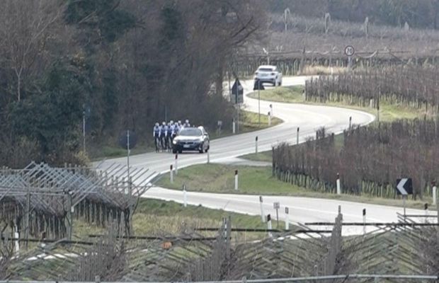 Caz șocant în Italia! O persoană a tras cu pistolul înspre un grup de cicliști: „Nu e singurul incident”