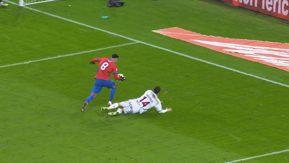 Rapid a cerut penalty în prelungirile derby-ului cu FCSB