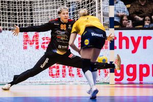 La 18 ani după primul antrenament, Daciana Hosu s-a întors în orașul natal și a semnat cu rivala echipei sale: „Abia aștept”