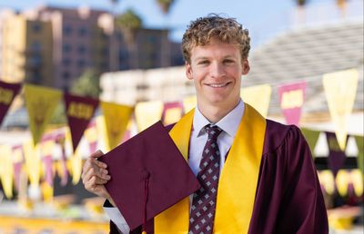 Multiplul campion olimpic și mondial Leon Marchand a obținut diploma în inginerie software la Universitatea din Arizona