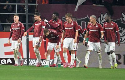 E gata! Primele două plecări de la Rapid, după eșecul cu FCSB: „El va merge la Genoa”