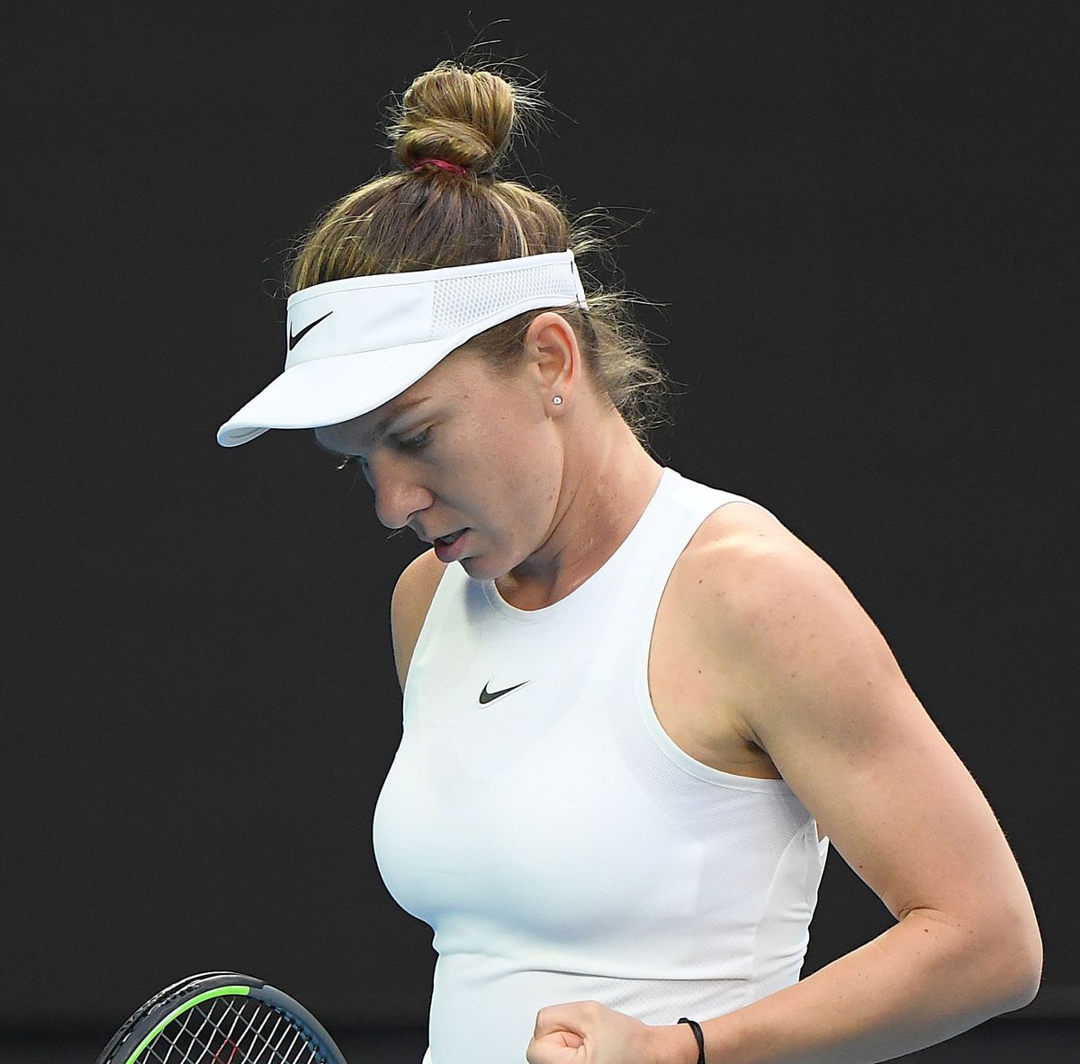 Simona Halep - Harriet Dart