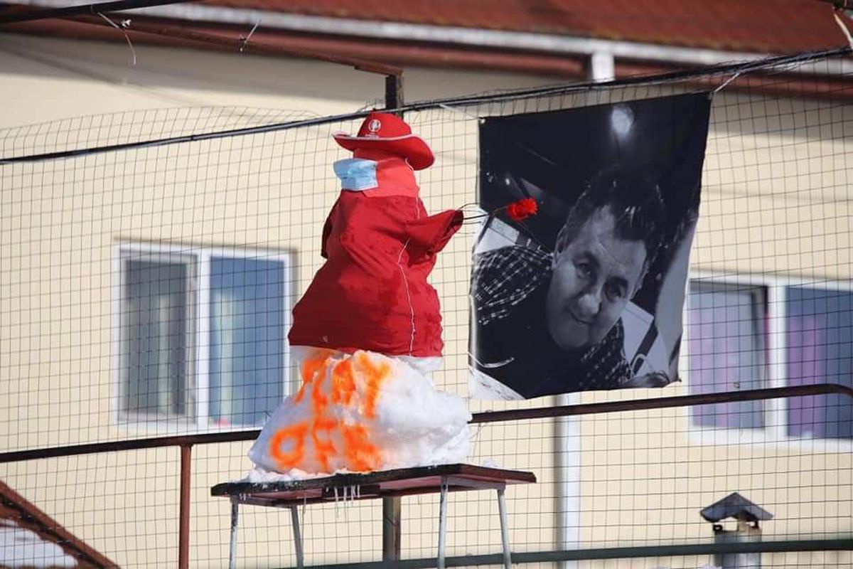 FOTO Sepsi OSK - Astra Giurgiu, cu „fani” în tribune! Inițiativa ingenioasă a covăsnenilor :)