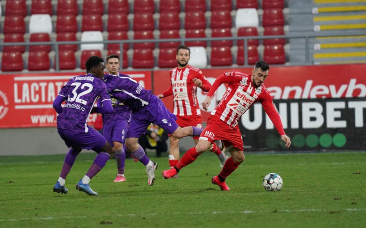UTA ARAD- FC ARGEȘ 1-2. VIDEO+FOTO Piteștenii se impun cu două goluri marcate după minutul 88! Clasamentul ACUM