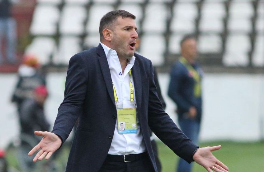 Laszlo Balint, 41 de ani, antrenorul celor de la UTA, nu-și explică finalul partidei pierdute cu FC Argeș (1-2). În minutul 87, arădenii conduceau cu 1-0.