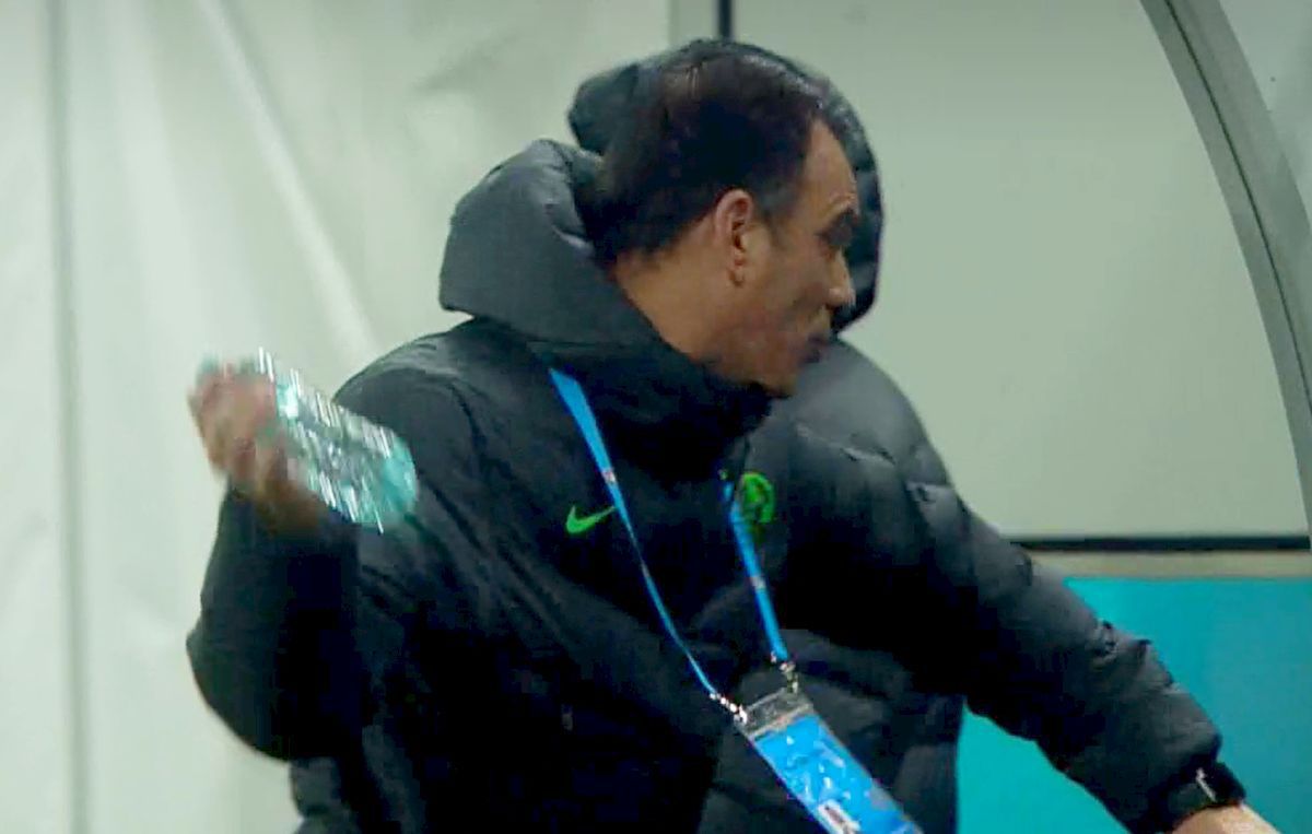 FCSB - CFR Cluj. Camerele TV au surprins totul » Toni Petrea a cedat nervos la margine! Ce a strigat imediat după golul egalizator al lui Debeljuh