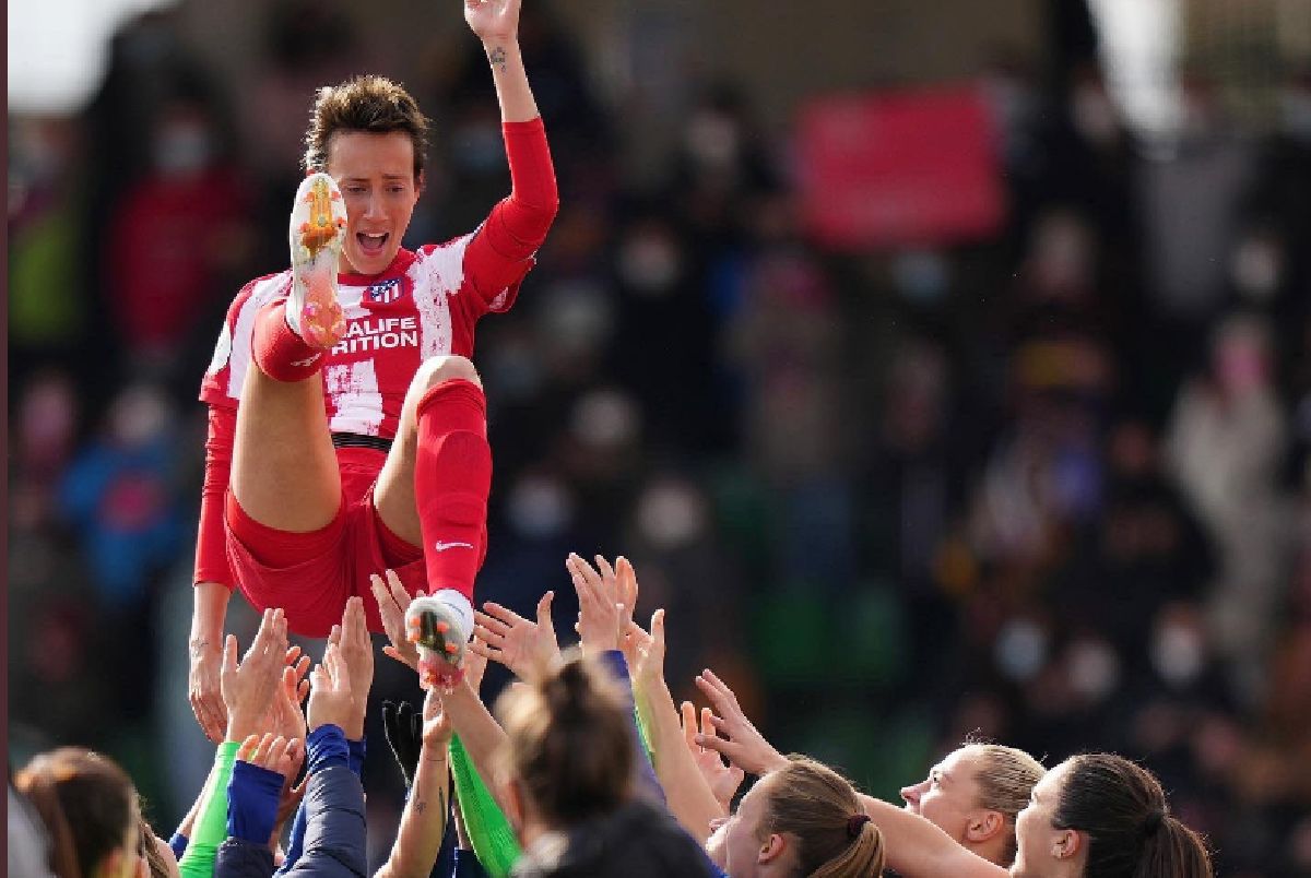 Momente emoționante la Supercupa Spaniei » Jucătoarea care a învins cancerul, purtată pe brațe de adversarele de la Barcelona