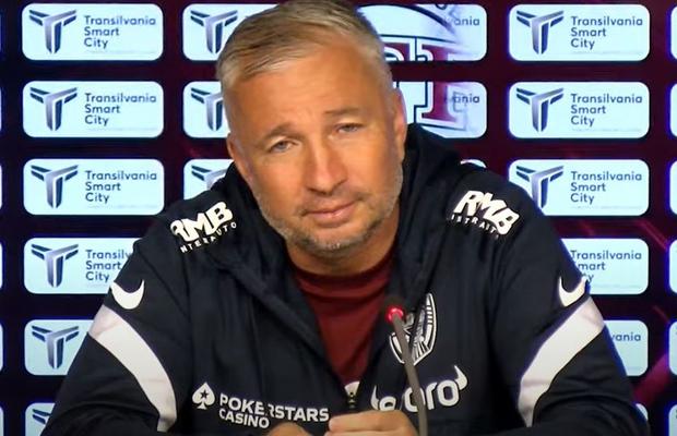 Petrescu a început interviul cu un zâmbet larg și a încheiat cu un atac descătușat: „Râde lumea de tine dacă te aude!”