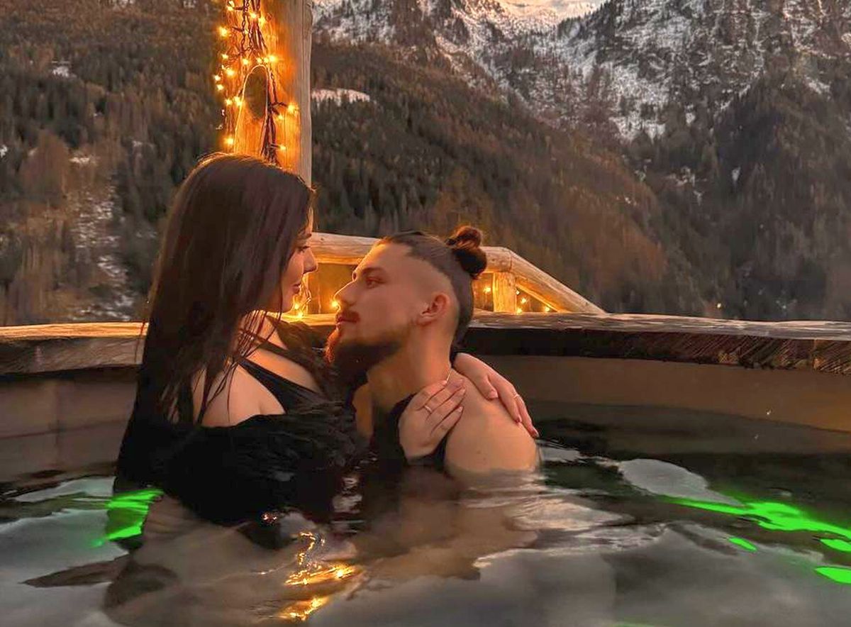 Sărutul consolării! Gestul făcut de iubita lui Radu Drăgușin în Germania