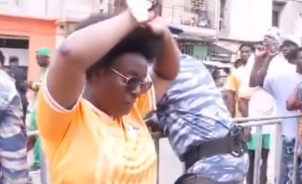 Scandal uriaș la Cupa Africii! Control revoltător făcut femeilor la intrarea pe stadioane » Imaginile care au provocat o întreagă polemică