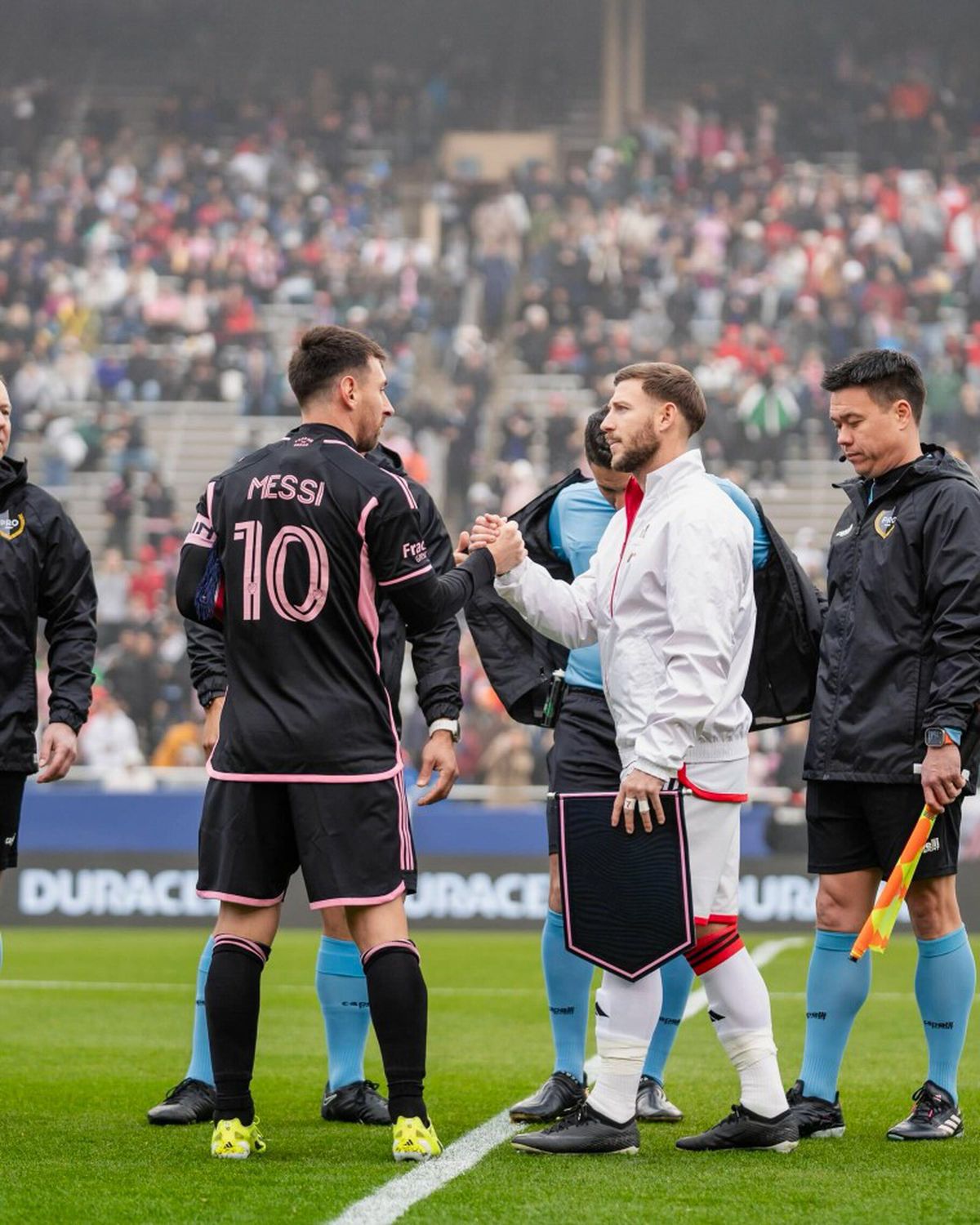 „Messi și regele” » Enes Sali nu a jucat în amicalul contra „Balonului de Aur”, dar a dat lovitura după meci