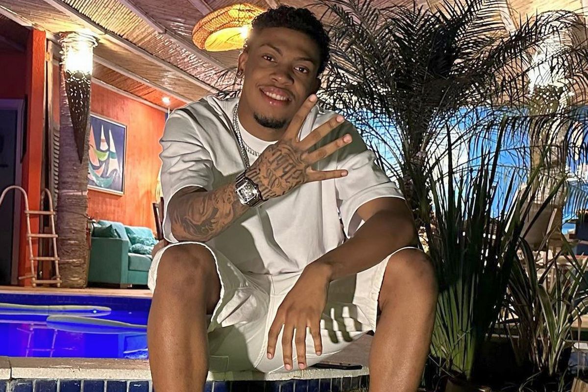 A semnat în Superliga de la amatori și s-a prezentat de unul singur pe Instagram!