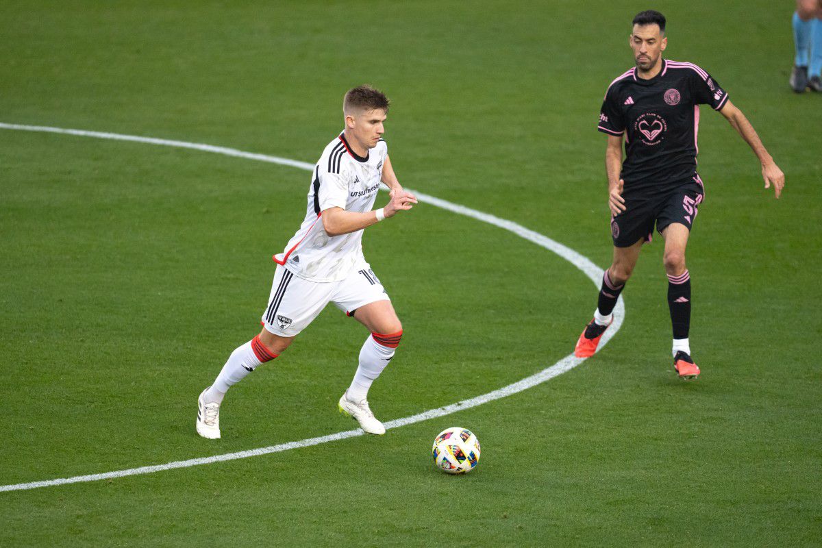 „Messi și regele” » Enes Sali nu a jucat în amicalul contra „Balonului de Aur”, dar a dat lovitura după meci