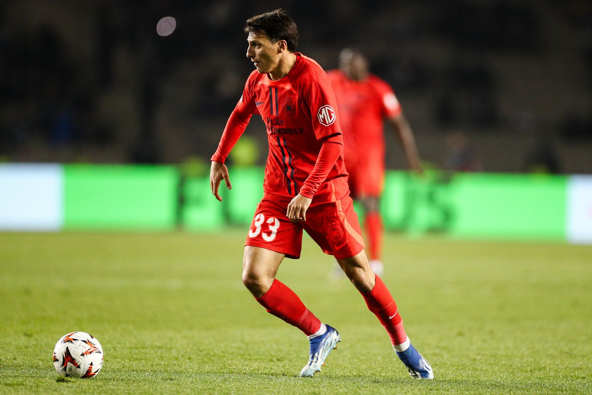 Adrian Șut, eroul FCSB-ului la Baku: „I-am dedicat golurile tatălui meu. I le voi dedica pe toate”