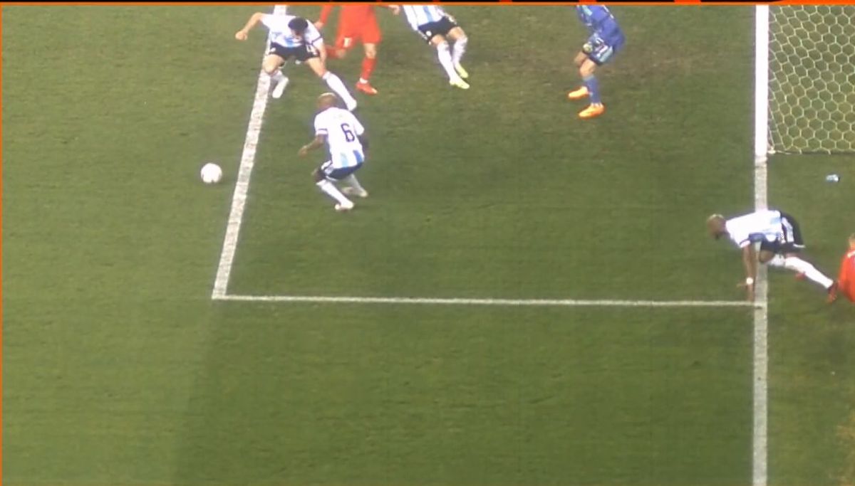 Penalty anulat de VAR în Qarabag - FCSB