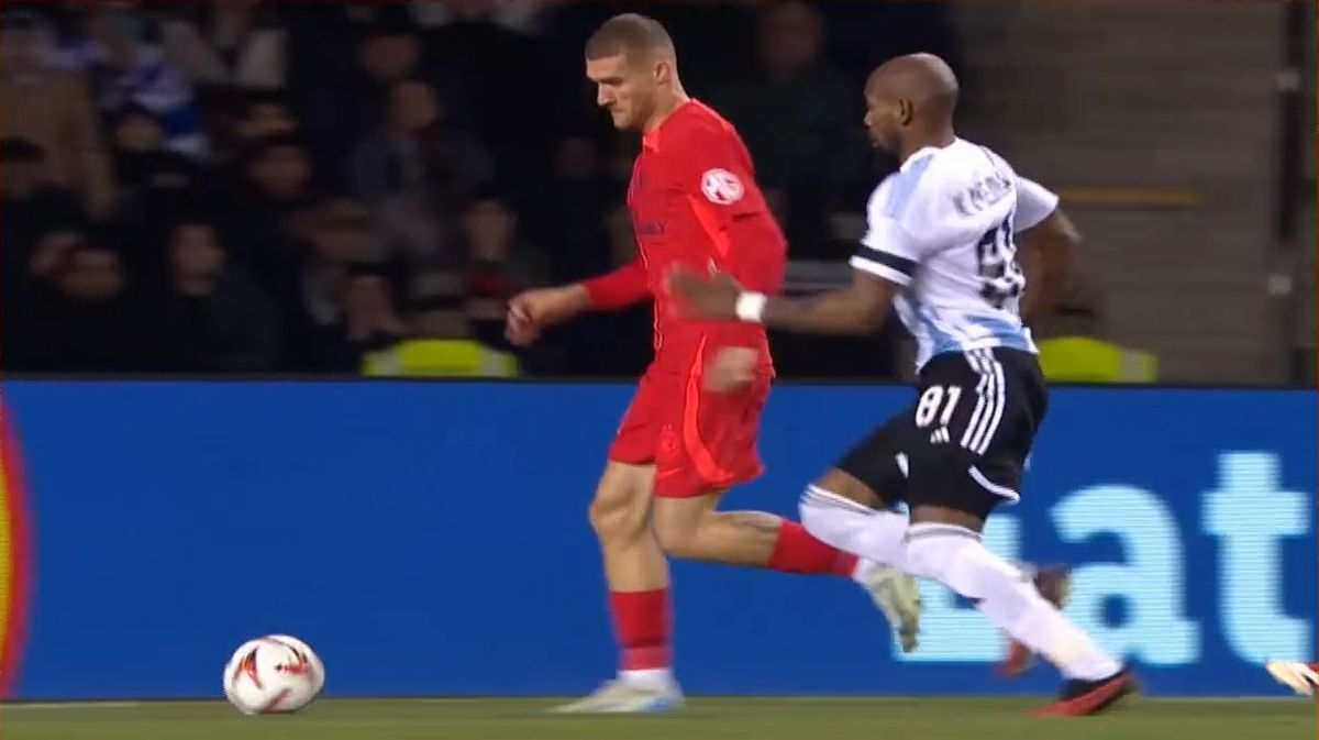 Penalty pentru FCSB refuzat de VAR la Baku » „Centralul” și-a schimbat decizia