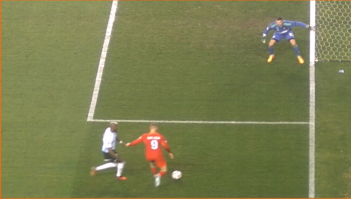 Penalty pentru FCSB refuzat de VAR la Baku » „Centralul” și-a schimbat decizia