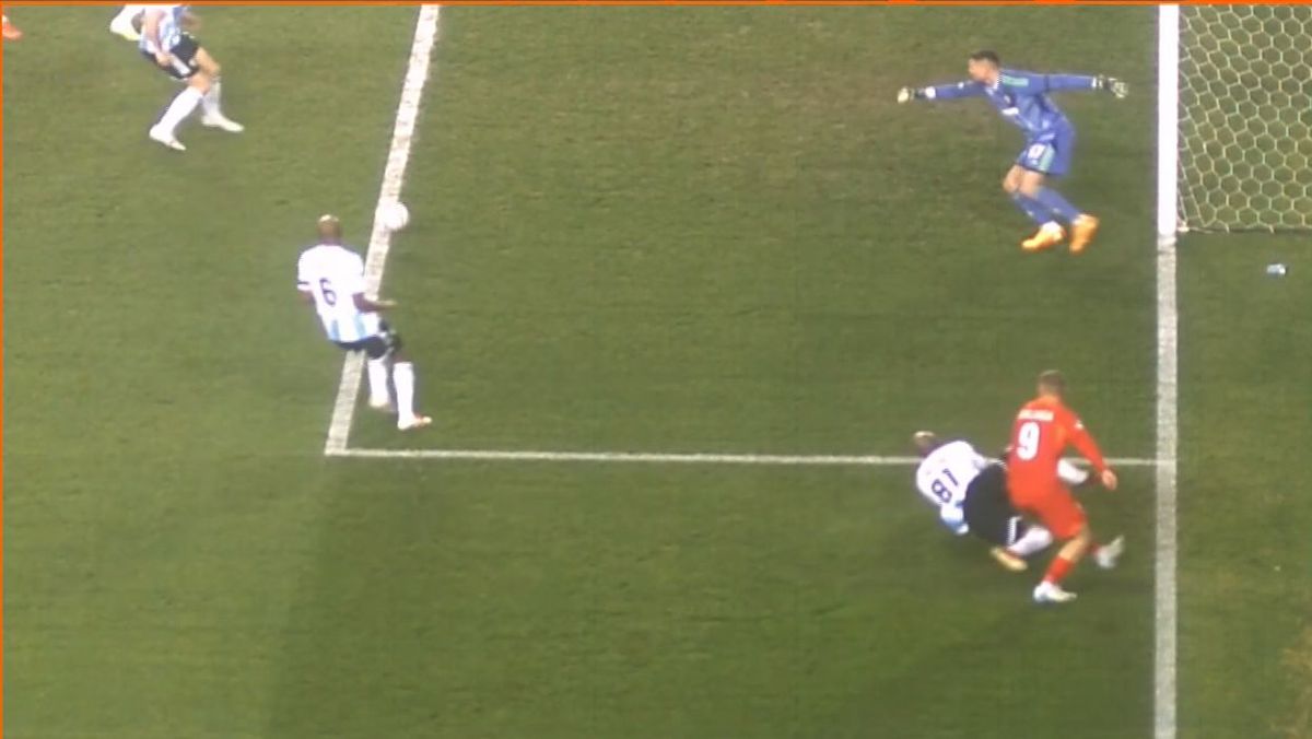 Penalty anulat de VAR în Qarabag - FCSB