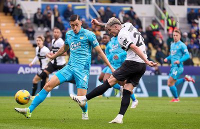 Un român e al doilea cel mai risipitor fotbalist din TOP 5 campionate europene! Cum îl descrie o publicație renumită: „Are două probleme”