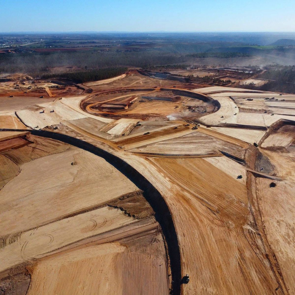 Când trebuie finalizat cel mai mare stadion din lume » Imaginile îți taie respirația