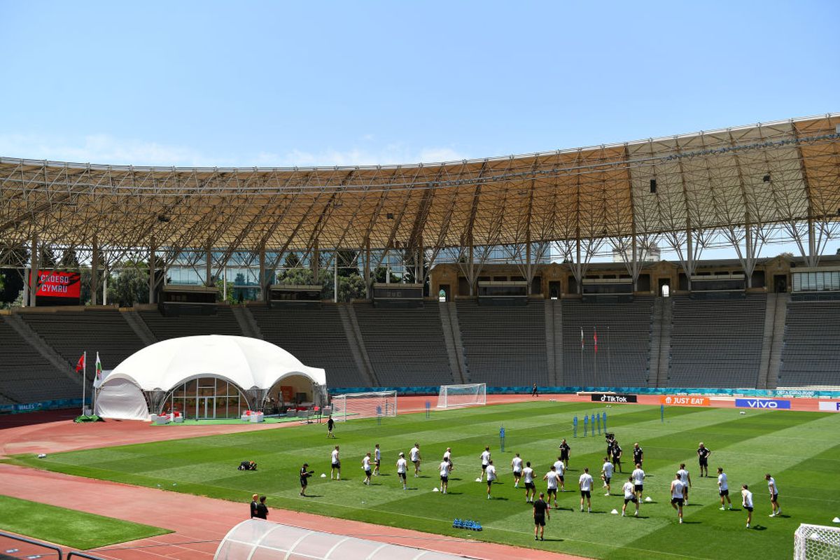 Qarabag - FCSB, pe un stadion cu istorie zbuciumată » A purtat numele lui Stalin și Lenin, iar acum e denumit după protagonistul „celui mai controversat gol din istorie”
