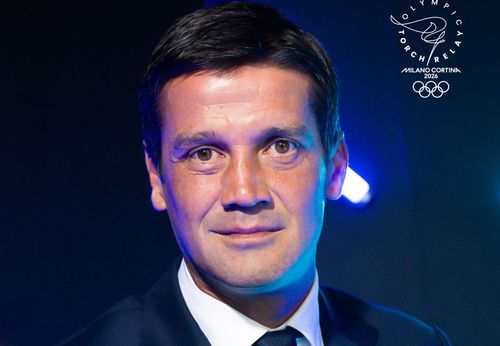 Antrenorul român Cristi Chivu (45 de ani), tehnicianul celor de la Inter, va purta flacăra olimpică pentru Jocurile Olimpice Milano-Cortina din acest an.