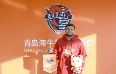 E gata! Malcom Edjouma, prezentat la noua echipă după despărțirea de FCSB