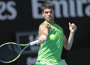La meciul 100 de Grand Slam, Alcaraz s-a calificat în optimile Australian Open » Raliul care a ridicat publicul în picioare
