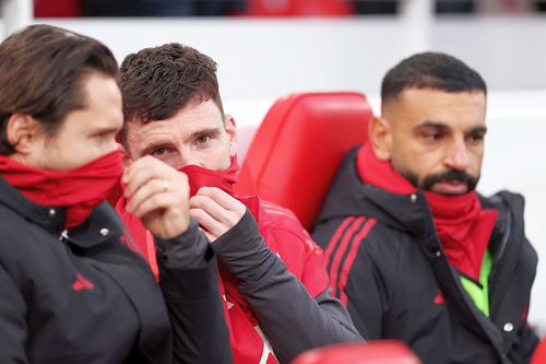 Andy Robertson, în centru // foto: Guliver/gettyimages